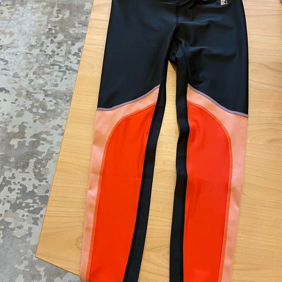 PE Nation Leggings NWT Size M (fits small) - Picture 2 of 5